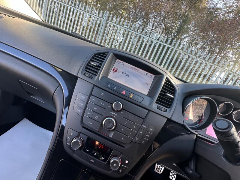 VAUXHALL INSIGNIA