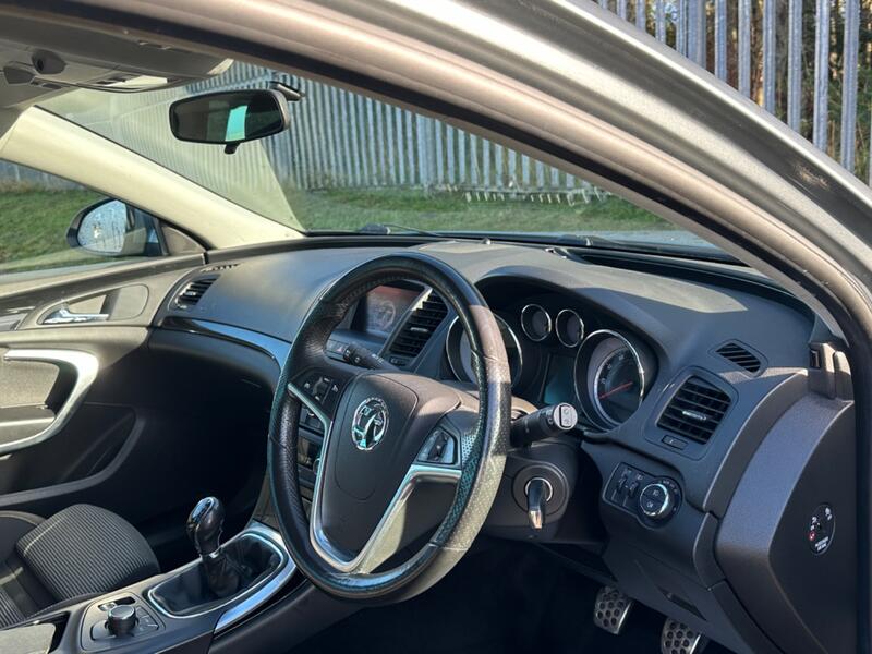 VAUXHALL INSIGNIA