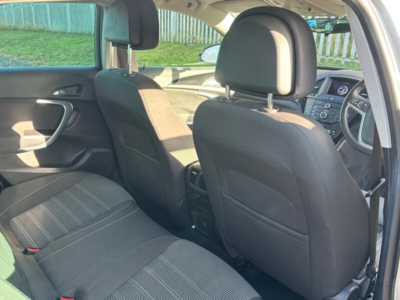 VAUXHALL INSIGNIA