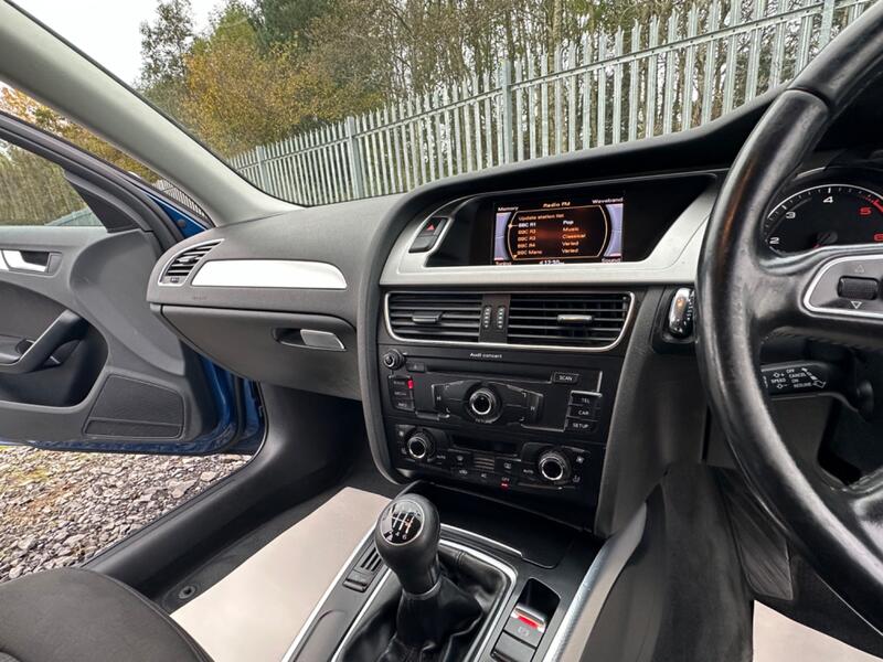 AUDI A4 AVANT
