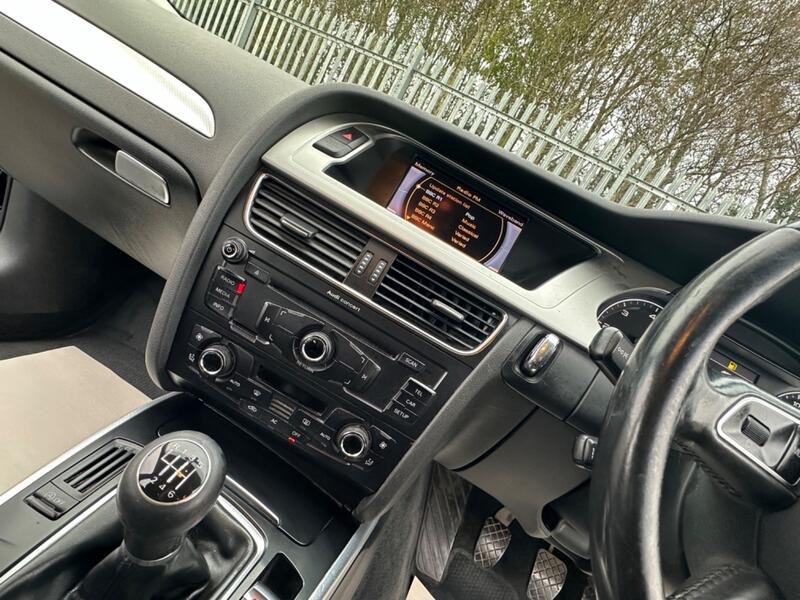 AUDI A4 AVANT