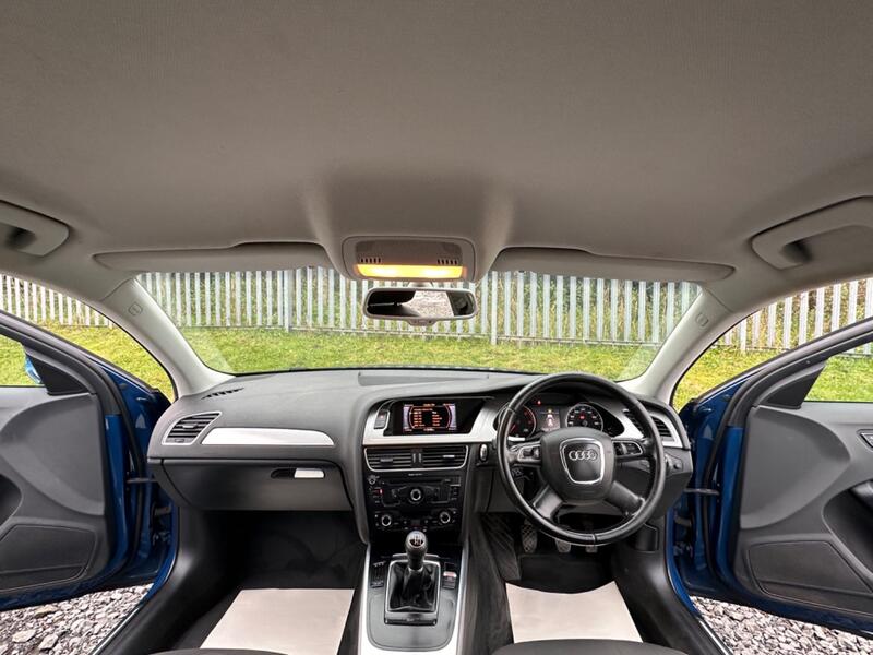 AUDI A4 AVANT
