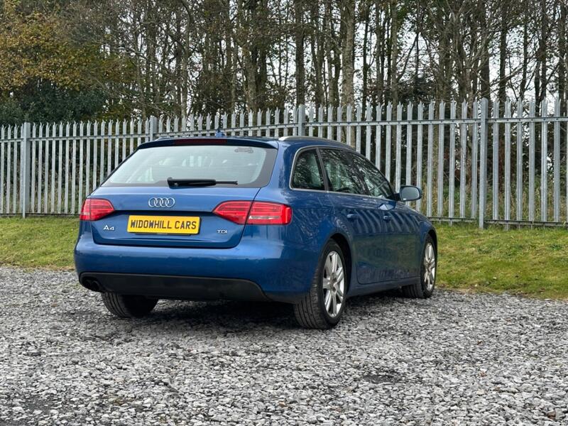 AUDI A4 AVANT