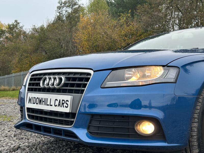 AUDI A4 AVANT