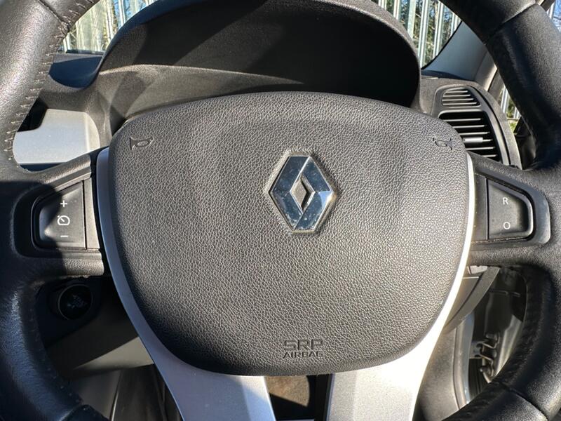 RENAULT LAGUNA