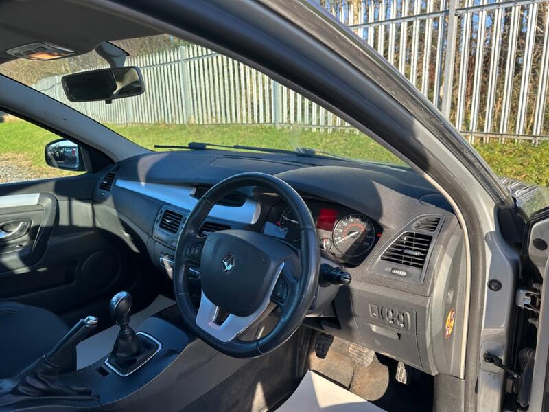 RENAULT LAGUNA