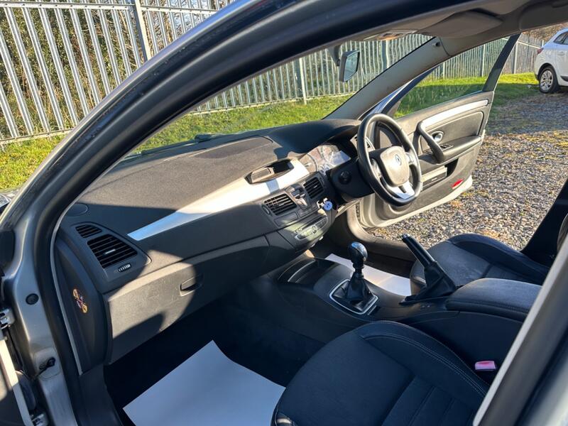 RENAULT LAGUNA