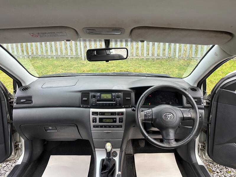 TOYOTA COROLLA