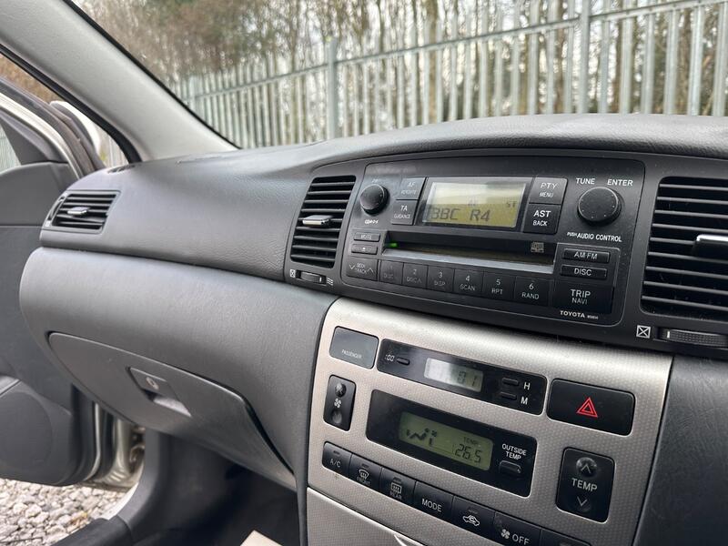 TOYOTA COROLLA
