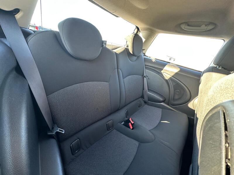 MINI HATCH