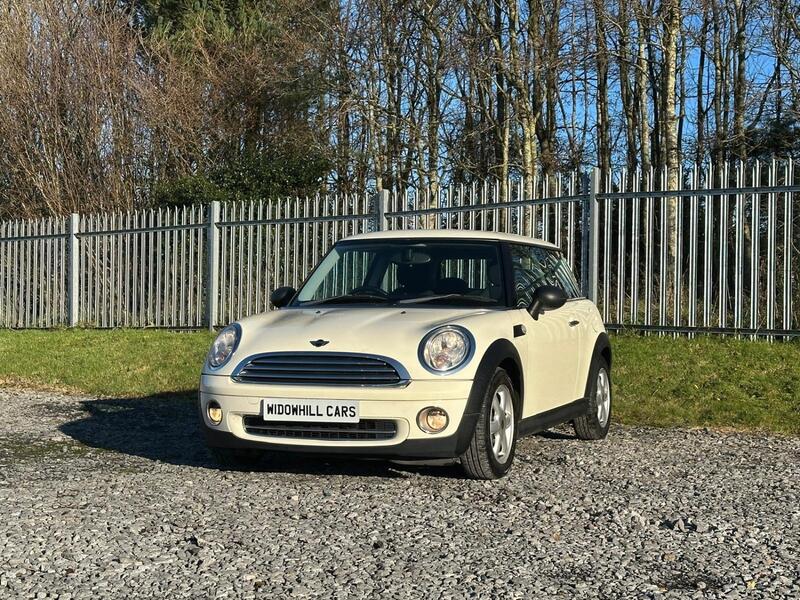 MINI HATCH