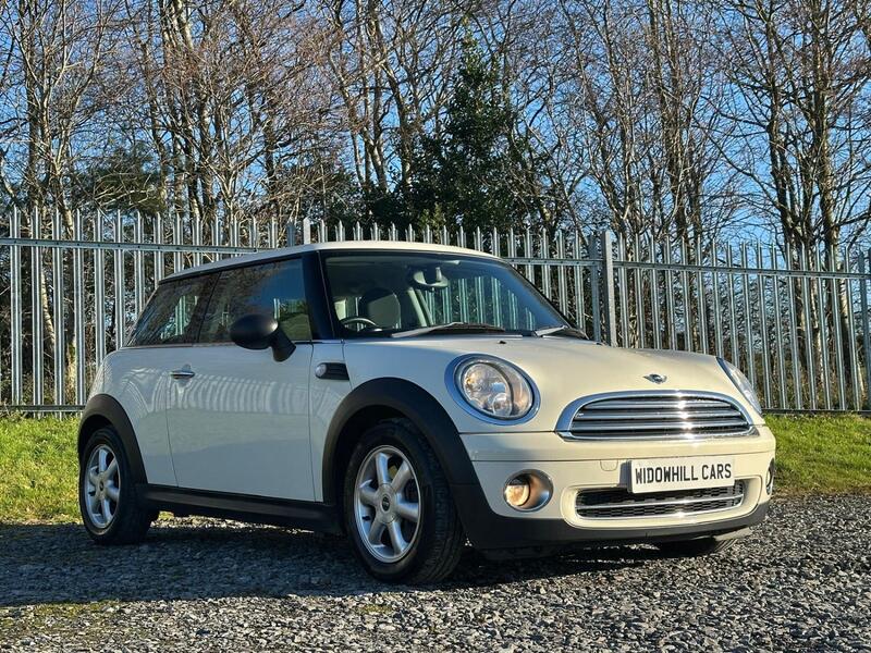 MINI HATCH
