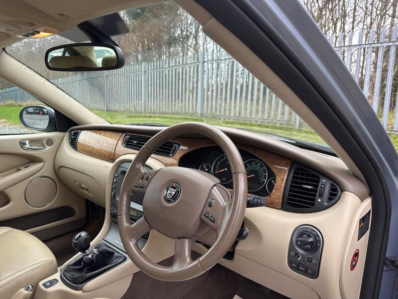 JAGUAR X-TYPE
