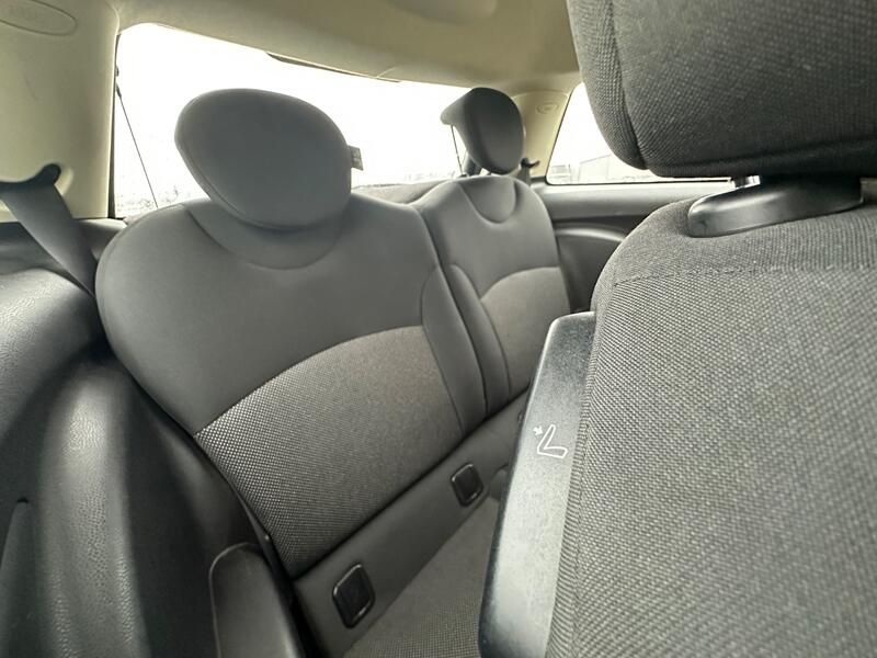 MINI HATCH