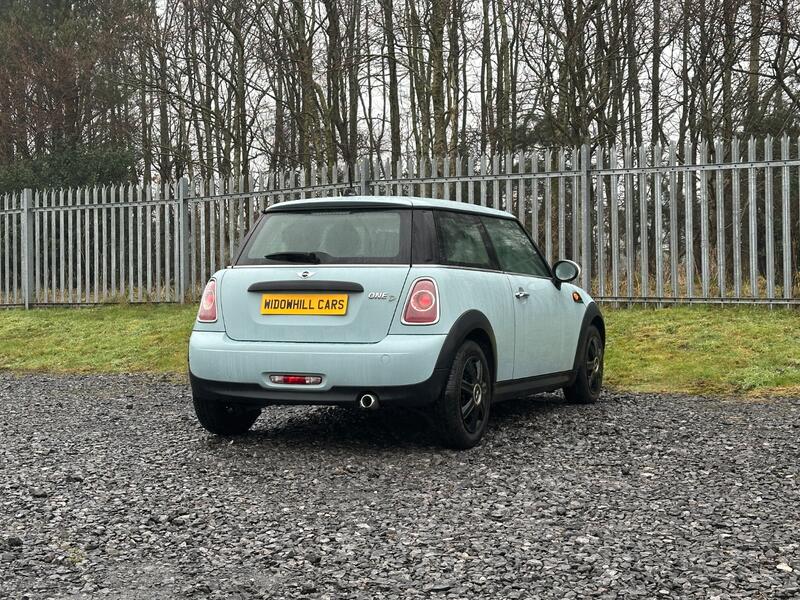 MINI HATCH