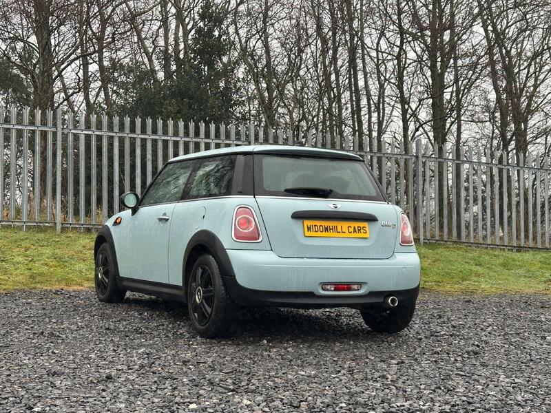 MINI HATCH