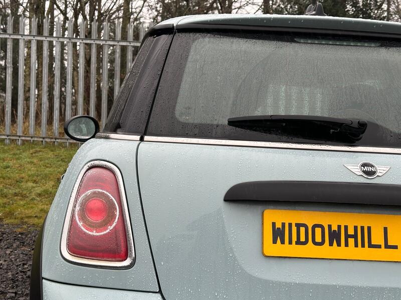MINI HATCH