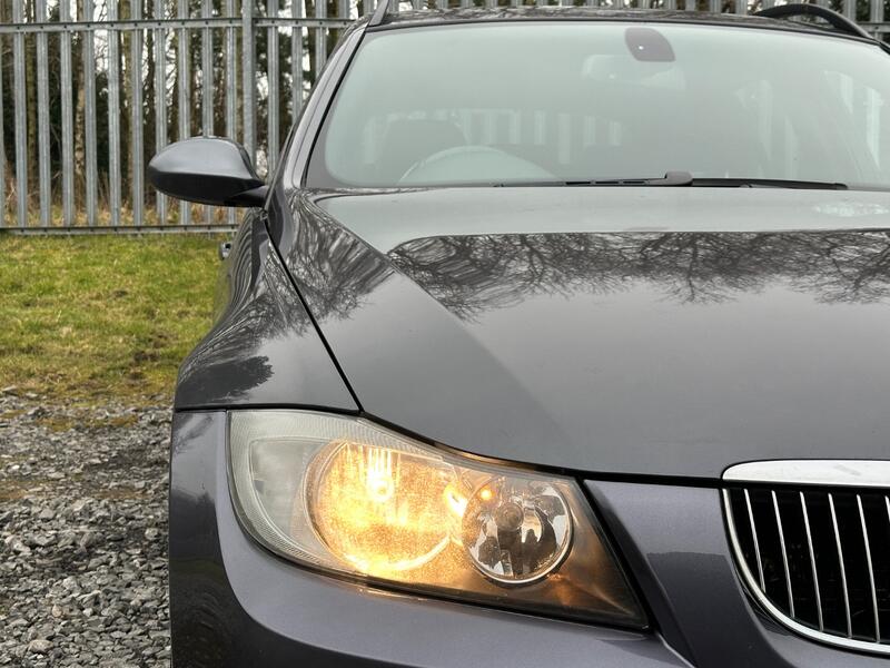 BMW 3 SERIES
