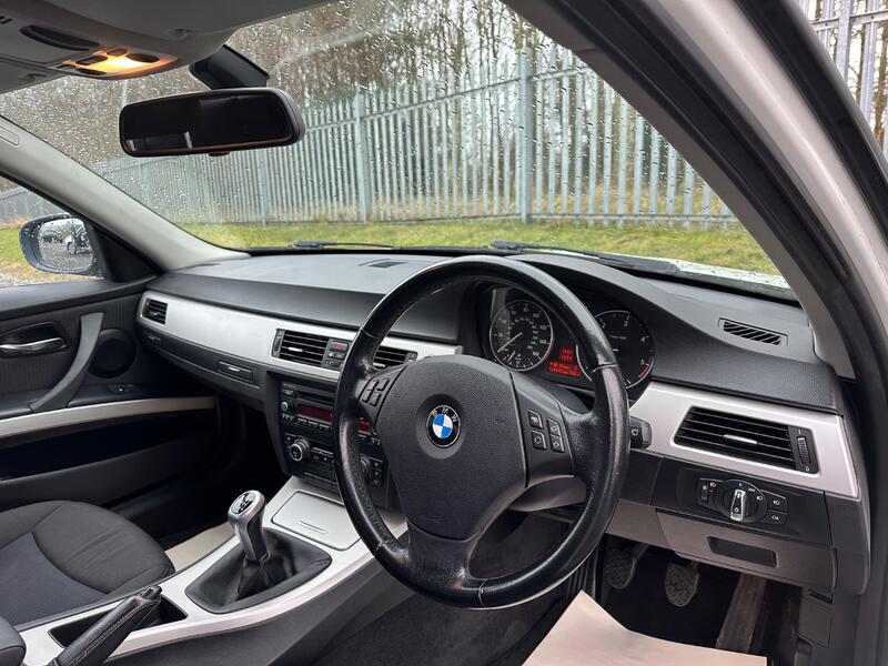 BMW 3 SERIES