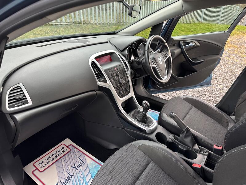 VAUXHALL ASTRA