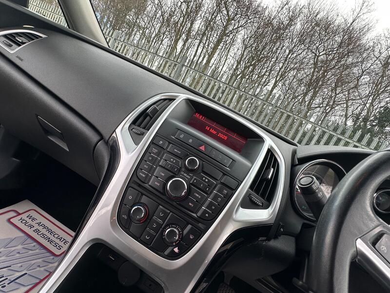 VAUXHALL ASTRA