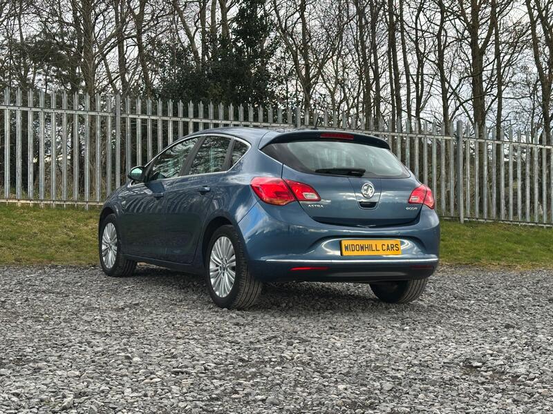 VAUXHALL ASTRA