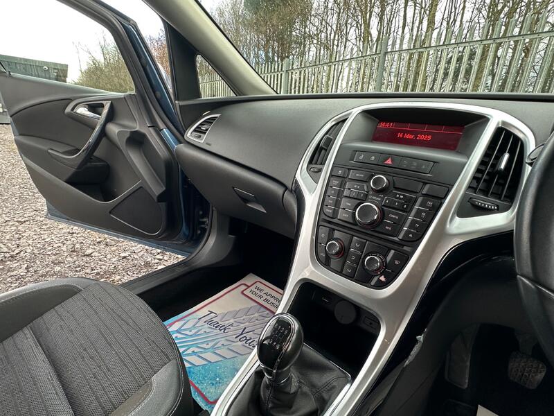 VAUXHALL ASTRA