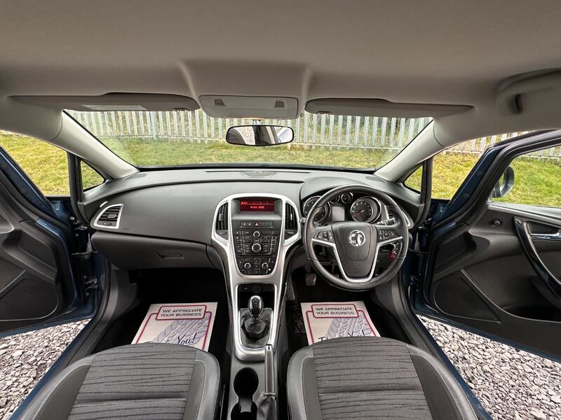 VAUXHALL ASTRA