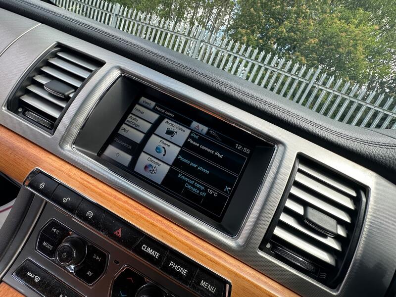 JAGUAR XF